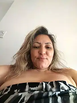 Snapshot of Lunita86 chatting on 9, 2, 2026 Lunita86 online show from 9, 2, 2026