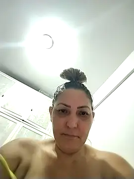 Snapshot of Lunita86 chatting on 6, 3, 2026 Lunita86 online show from 6, 3, 2026