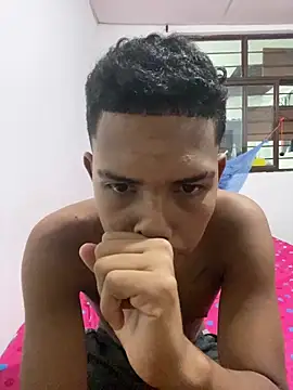 Snapshot of Skinny3-0 chatting on 2, 10, 2025 Skinny3-0 online show from 2, 10, 2025