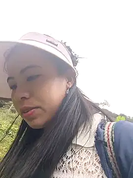 Snapshot of tulipsexy chatting on 17, 10, 2025 tulipsexy online show from 17, 10, 2025