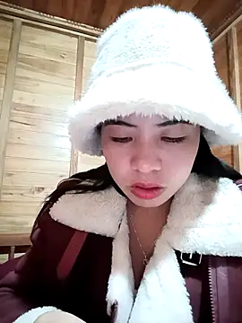 Snapshot of tulipsexy chatting on 19, 11, 2025 tulipsexy online show from 19, 11, 2025