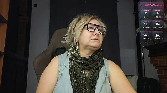 Marta Wils online show from 21, 10, 2025