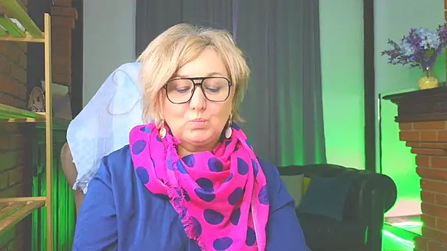 Marta Wils online show from 16, 12, 2025