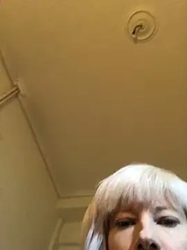 juliaoneandonly online show from 8, 10, 2025