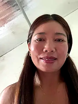 Snapshot of Milky-milk chatting on 14, 10, 2025 Milky-milk online show from 14, 10, 2025