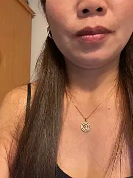 Snapshot of Milky-milk chatting on 3, 11, 2025 Milky-milk online show from 3, 11, 2025