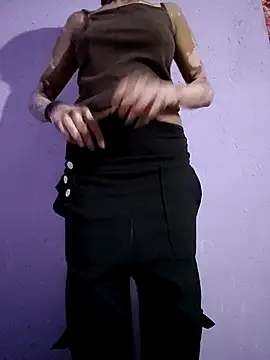 Snapshot of sweet_simmi chatting on 8, 11, 2025 sweet simmi online show from 8, 11, 2025