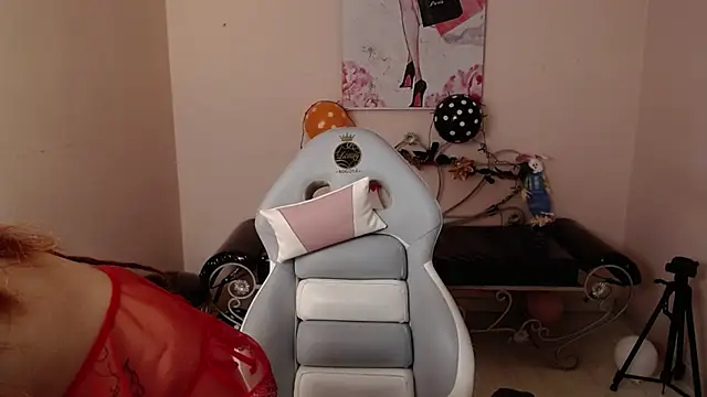 gaby angel  online show from 25, 10, 2025