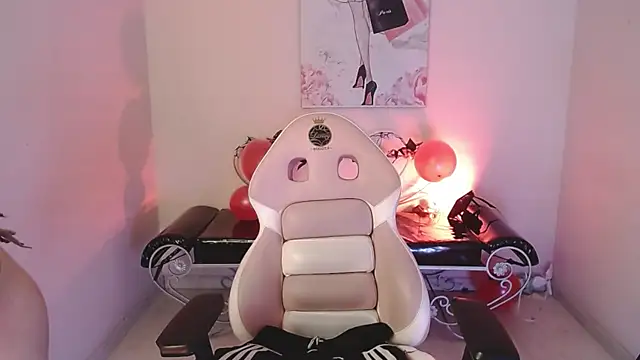 gaby angel  online show from 19, 11, 2025