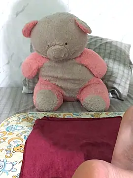 Snapshot of Yang-99 chatting on 24, 9, 2025 Yang-99 online show from 24, 9, 2025