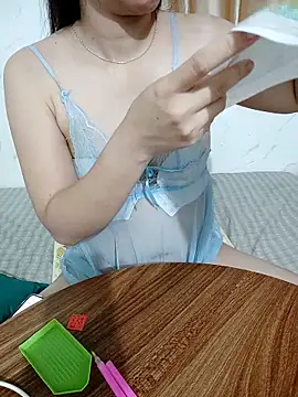 Snapshot of Yang-99 chatting on 17, 11, 2025 Yang-99 online show from 17, 11, 2025