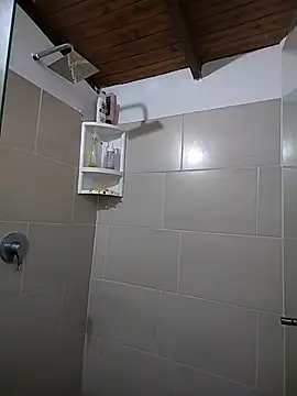 Snapshot of Suzanelee1 chatting on 6, 11, 2025 Suzanelee1 online show from 6, 11, 2025