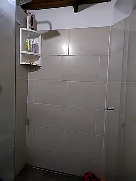 Snapshot of Suzanelee1 chatting on 8, 11, 2025 Suzanelee1 online show from 8, 11, 2025