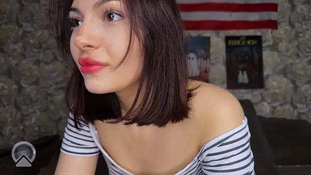 sweeet strawberies online show from 19, 11, 2025