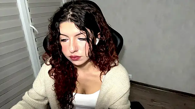 BabyJune18 online show from 26, 9, 2025