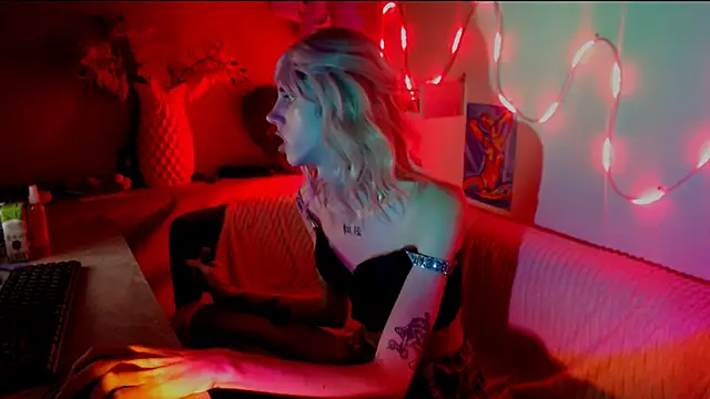 AlexNaughty14 online show from 19, 10, 2025