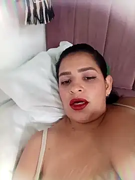 Hugueboobs chantall  online show from 17, 2, 2026