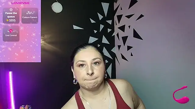 AgataThompson  online show from 9, 10, 2025