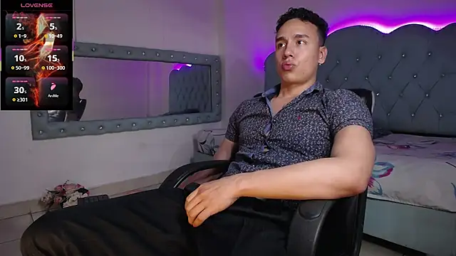 Andrew Thomas  online show from 12, 11, 2025