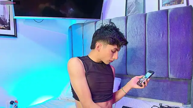 Snapshot of Erick_Velveth chatting on 7, 3, 2026 Erick Velveth online show from 7, 3, 2026