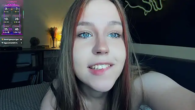 Snapshot of MaliaBourraine chatting on 19, 10, 2025 MaliaBourraine online show from 19, 10, 2025