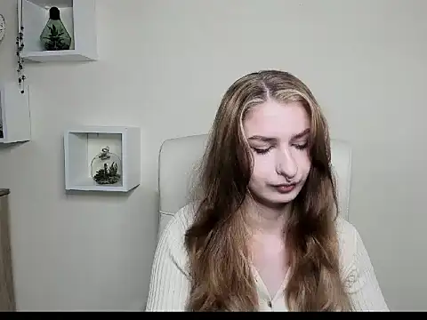 Snapshot of NinaBlond1 chatting on 16, 10, 2025 NinaBlond1 online show from 16, 10, 2025