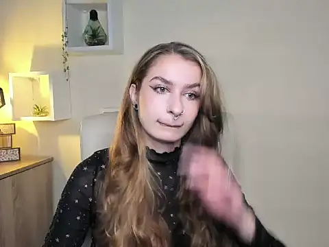 Snapshot of NinaBlond1 chatting on 19, 11, 2025 NinaBlond1 online show from 19, 11, 2025