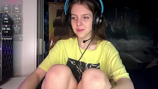 Snapshot of Elira_Breeze chatting on 22, 11, 2025 Elira Breeze online show from 22, 11, 2025