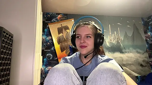 Elira Breeze online show from 8, 1, 2026