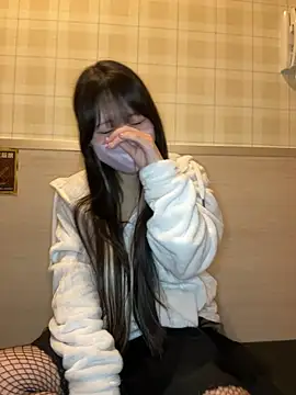 Yua nyan cute online show from 8, 10, 2025