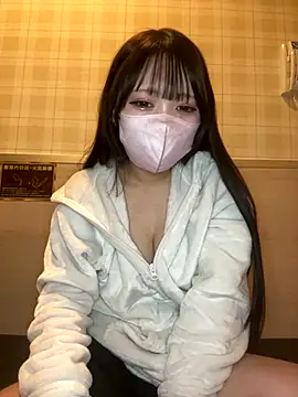 Snapshot of Yua_nyan_cute chatting on 13, 10, 2025 Yua nyan cute online show from 13, 10, 2025