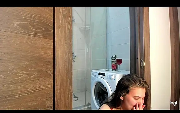 Snapshot of BloomSecrets chatting on 12, 10, 2025 BloomSecrets online show from 12, 10, 2025