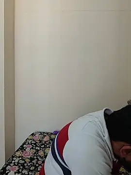 Snapshot of mansi_rawat05 chatting on 16, 11, 2025 mansi rawat05 online show from 16, 11, 2025