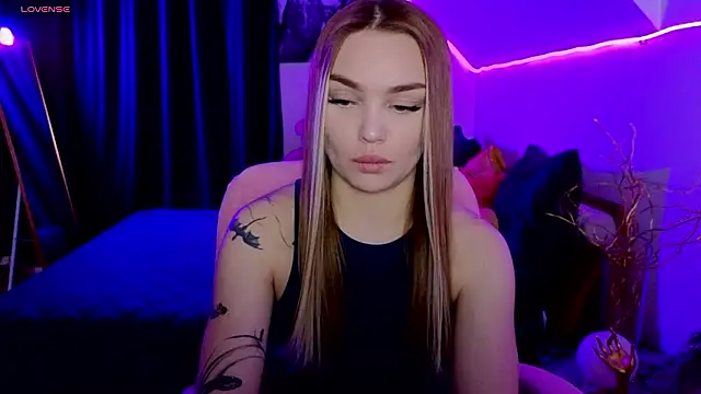 KitsyMoore online show from 3, 2, 2026