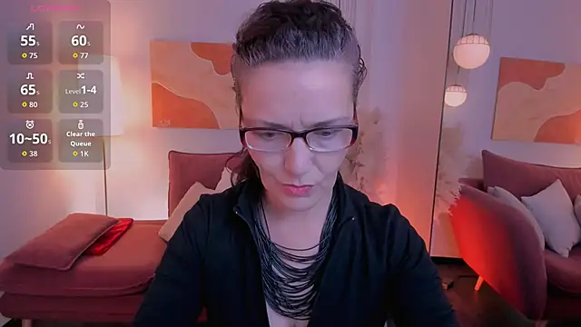 Snapshot of Irene_Marlow chatting on 19, 10, 2025 Irene Marlow online show from 19, 10, 2025