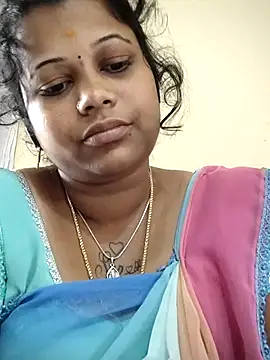 Snapshot of sweetqueen143 chatting on 17, 10, 2025 sweetqueen143 online show from 17, 10, 2025