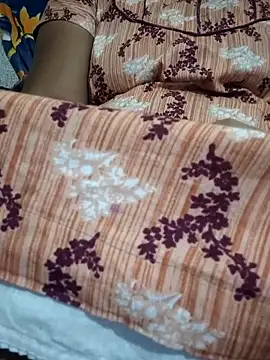 Snapshot of sweetqueen143 chatting on 3, 11, 2025 sweetqueen143 online show from 3, 11, 2025