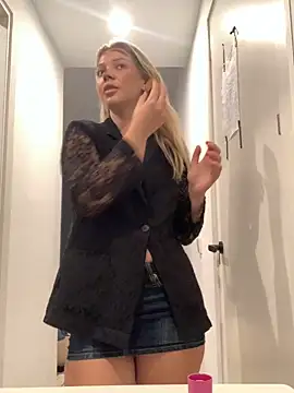 Bellablows online show from 9, 10, 2025