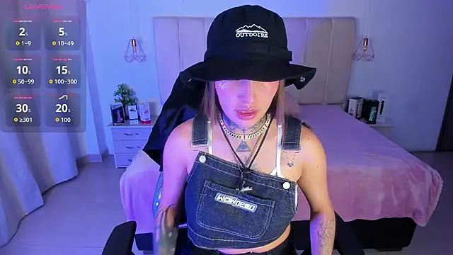 Gyal 8  online show from 10, 3, 2026