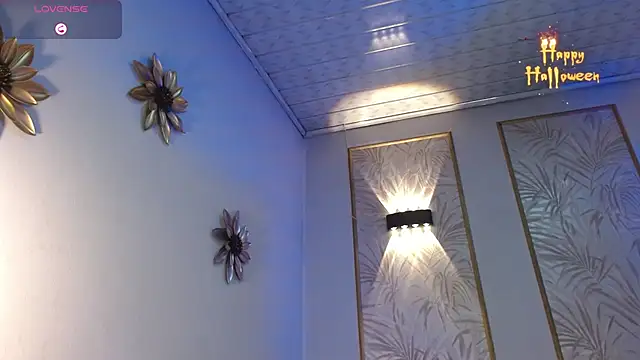 Snapshot of LunaaGrey_ chatting on 16, 10, 2025 LunaaGrey online show from 16, 10, 2025