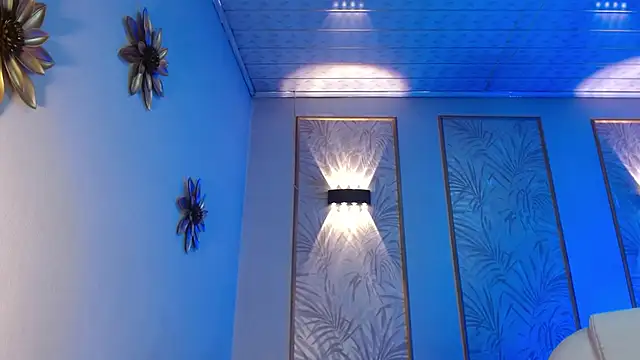 Snapshot of LunaaGrey_ chatting on 20, 10, 2025 LunaaGrey online show from 20, 10, 2025