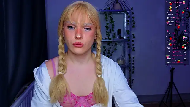 Snapshot of Michelle_Jacksonn chatting on 15, 10, 2025 Michelle Jacksonn online show from 15, 10, 2025