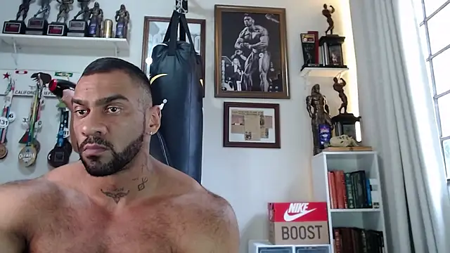 henryhadesflirt online show from 30, 10, 2025