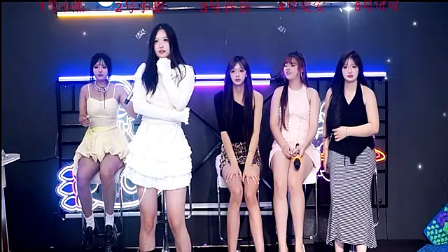 Shinygirls 777 online show from 19, 9, 2025