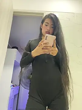 Snapshot of Rouse_Monroe chatting on 18, 3, 2026 Rouse Monroe online show from 18, 3, 2026