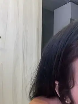 Snapshot of Rouse_Monroe chatting on 22, 3, 2026 Rouse Monroe online show from 22, 3, 2026