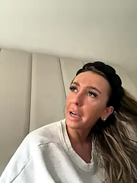 Scotishminx25 online show from 3, 10, 2025