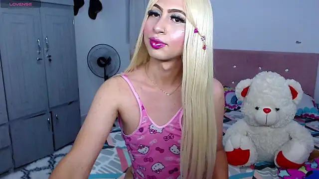 Snapshot of Victoria_Hot_xxx chatting on 9, 10, 2025 Victoria Hot xxx online show from 9, 10, 2025