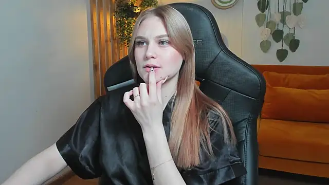 AriaWell online show from 16, 10, 2025