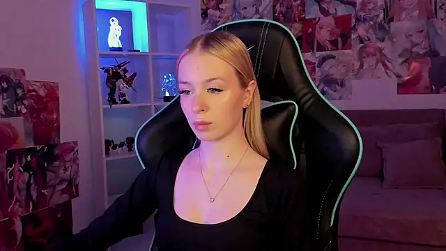 Snapshot of MiaGraces chatting on 10, 11, 2025 MiaGraces online show from 10, 11, 2025